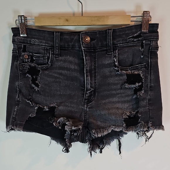 American Eagle Size 6 Next Level Stetch Black Distressed Denim Shorts - Picture 1 of 8